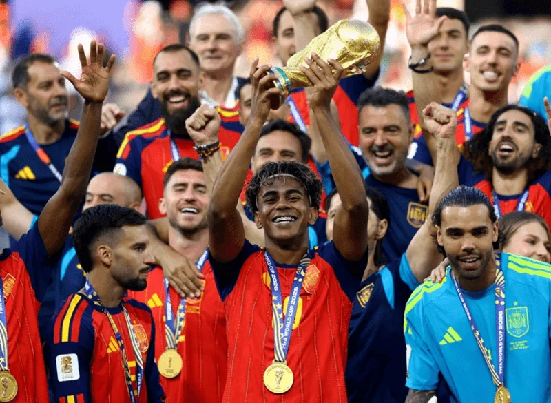 Tây Ban Nha khẳng định sức mạnh thế hệ trẻ với cột mốc vô địch World Cup đầy ấn tượng.