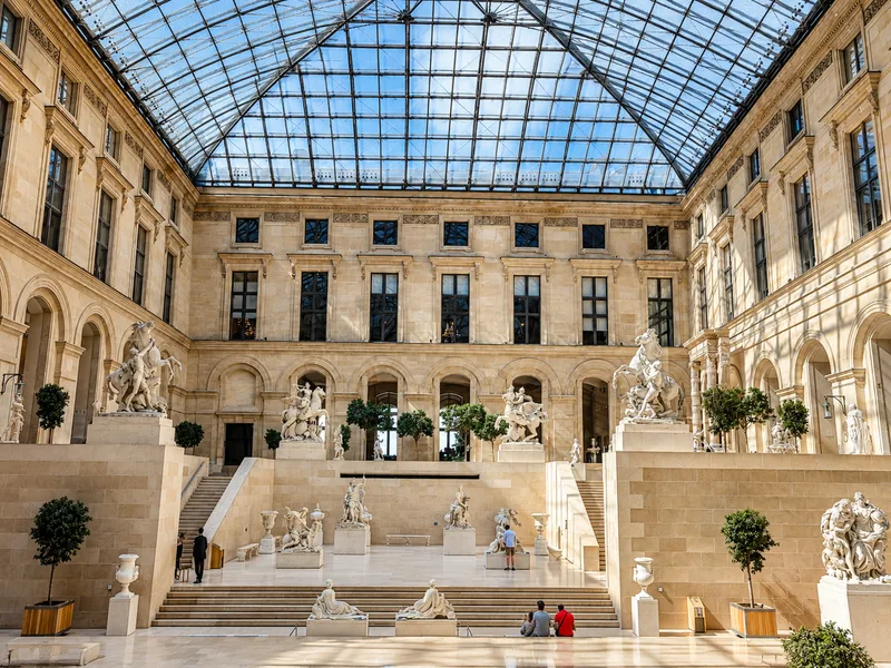 Kiến trúc Louvre kết hợp hài hòa giữa vẻ đẹp cổ điển và hiện đại